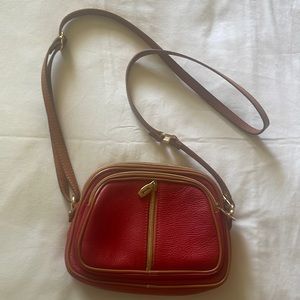 Valentina Red purse made in Italy.Genune leather. Absolutely new.9-7 inch.